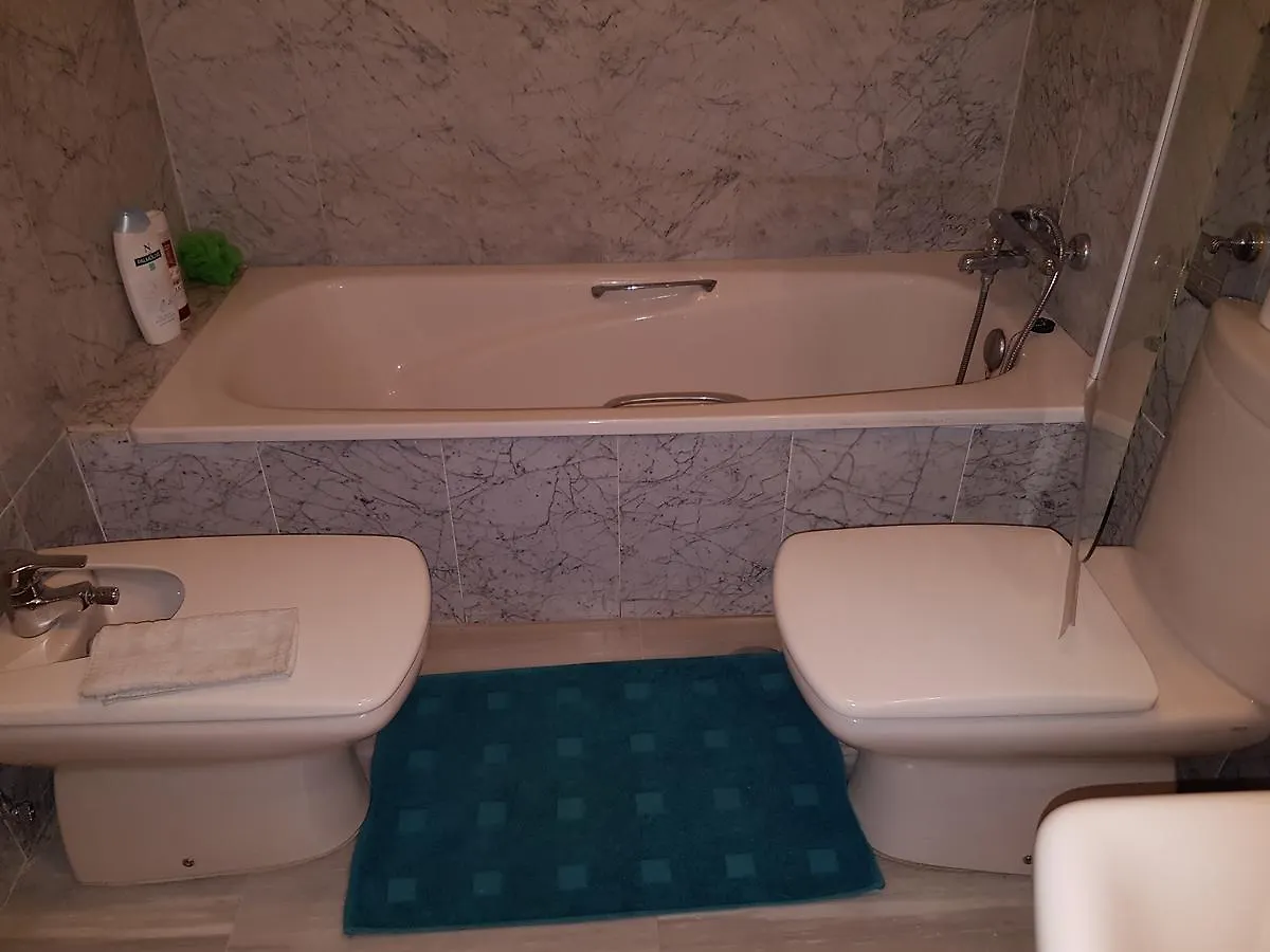 טורמולינוס Habitaciones Bajondillo אכסניה